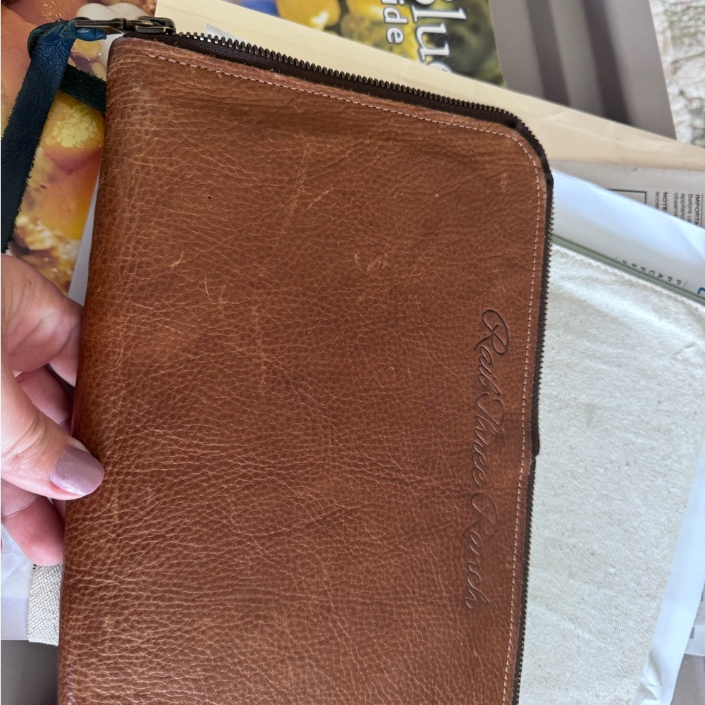 Rail Three Ranch Pocketbook. - Picture 2 of 3